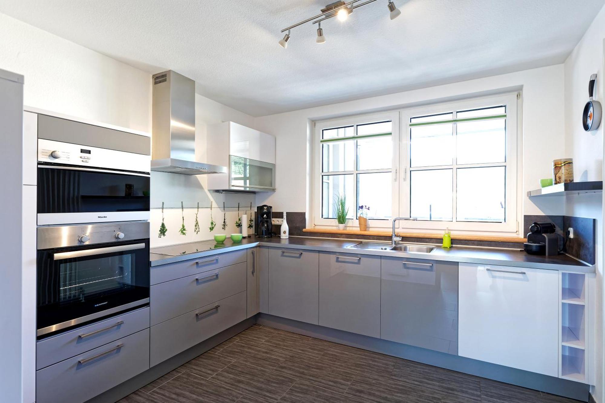 Grosszuegiges Helles Penthouse -Komplette Etage- Mit Balkon Und Stellplatz In Ruhiger Lage Kulmbach Esterno foto