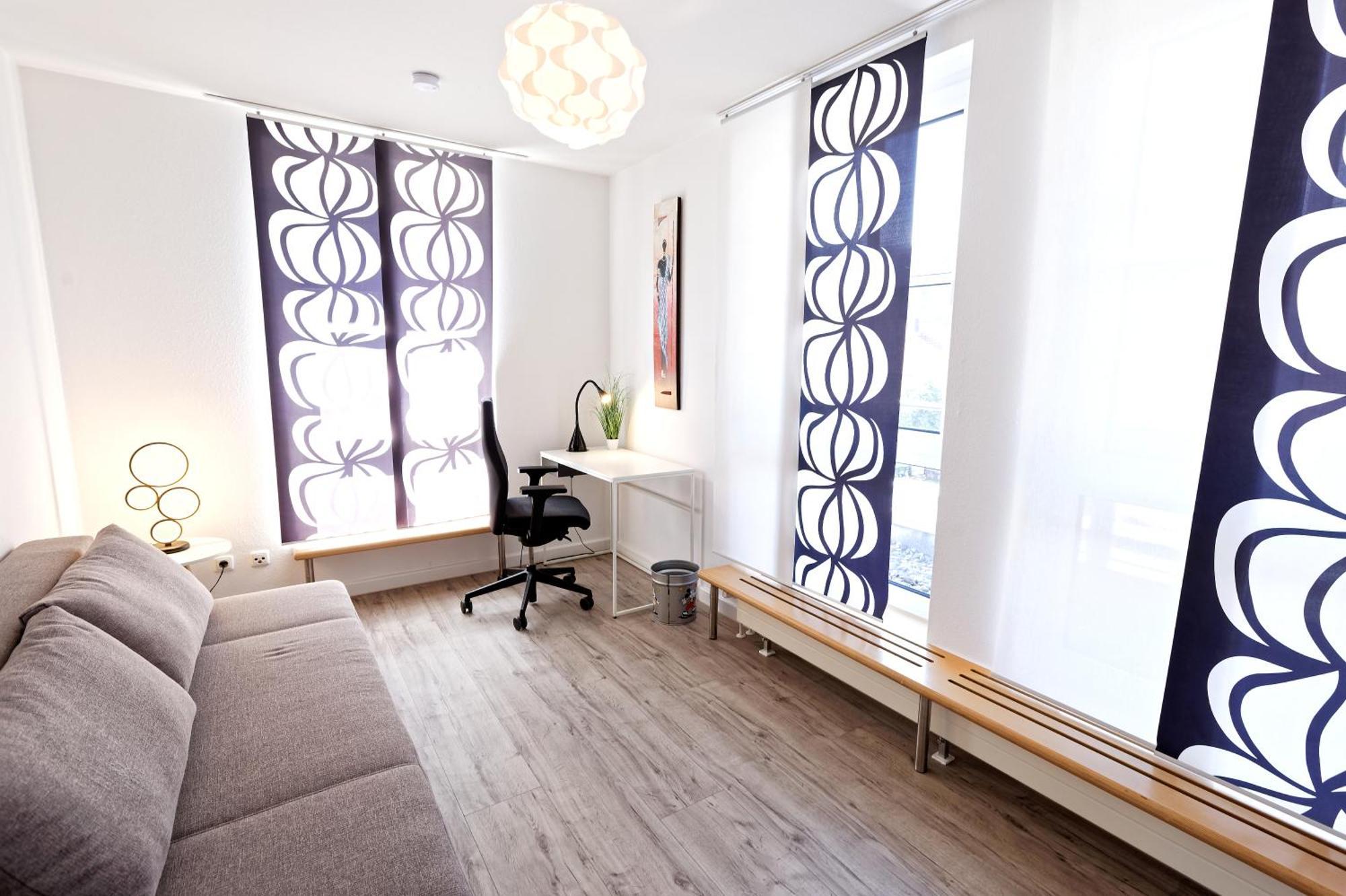 Grosszuegiges Helles Penthouse -Komplette Etage- Mit Balkon Und Stellplatz In Ruhiger Lage Kulmbach Esterno foto