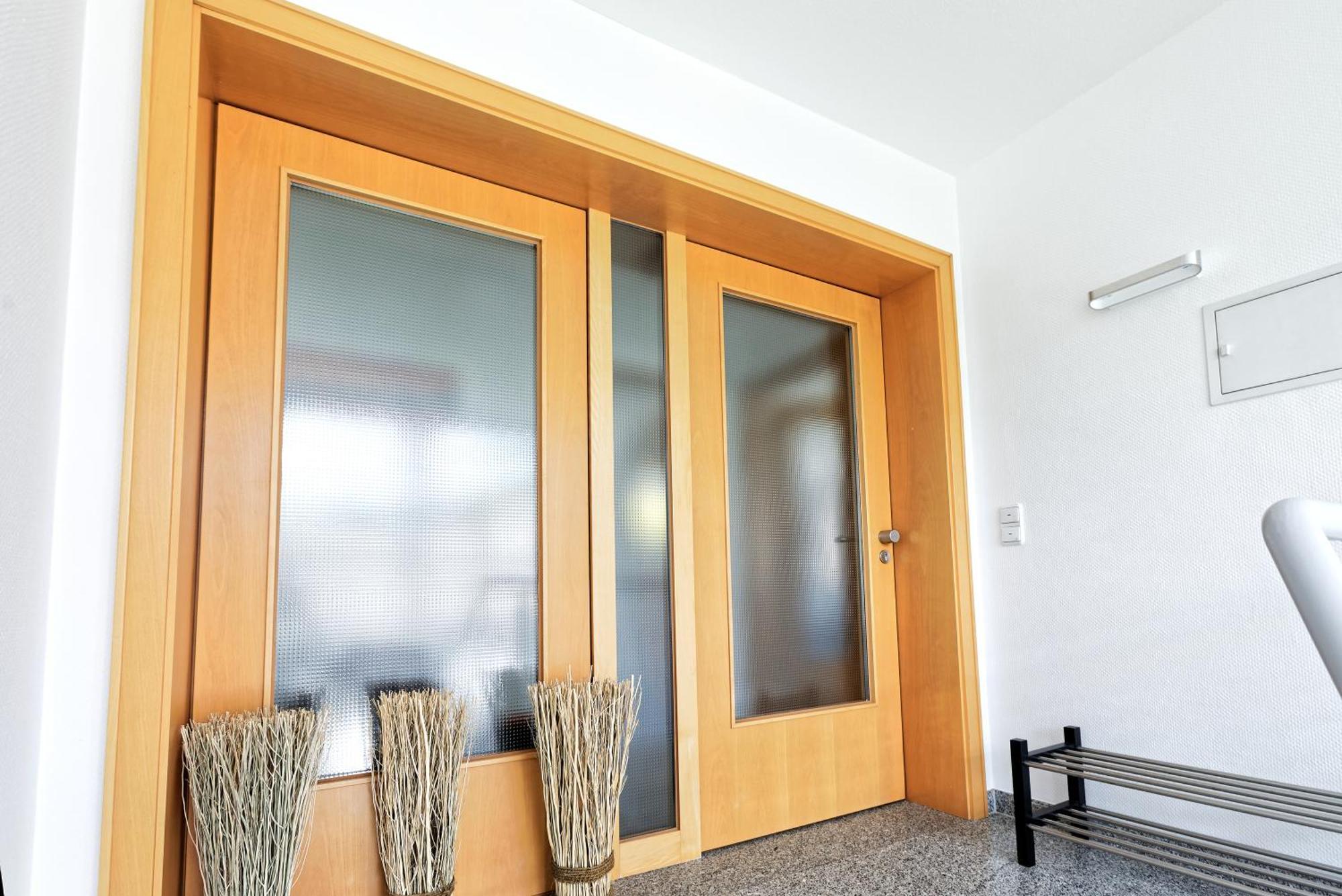 Grosszuegiges Helles Penthouse -Komplette Etage- Mit Balkon Und Stellplatz In Ruhiger Lage Kulmbach Esterno foto