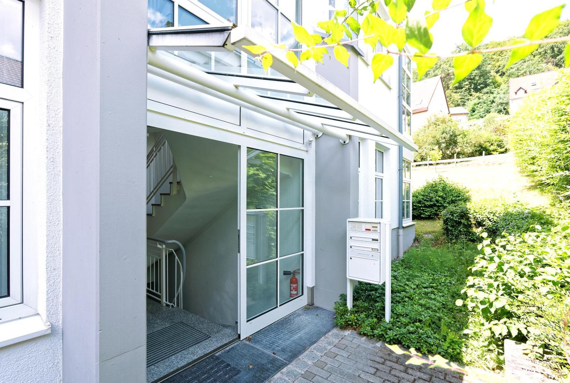 Grosszuegiges Helles Penthouse -Komplette Etage- Mit Balkon Und Stellplatz In Ruhiger Lage Kulmbach Esterno foto