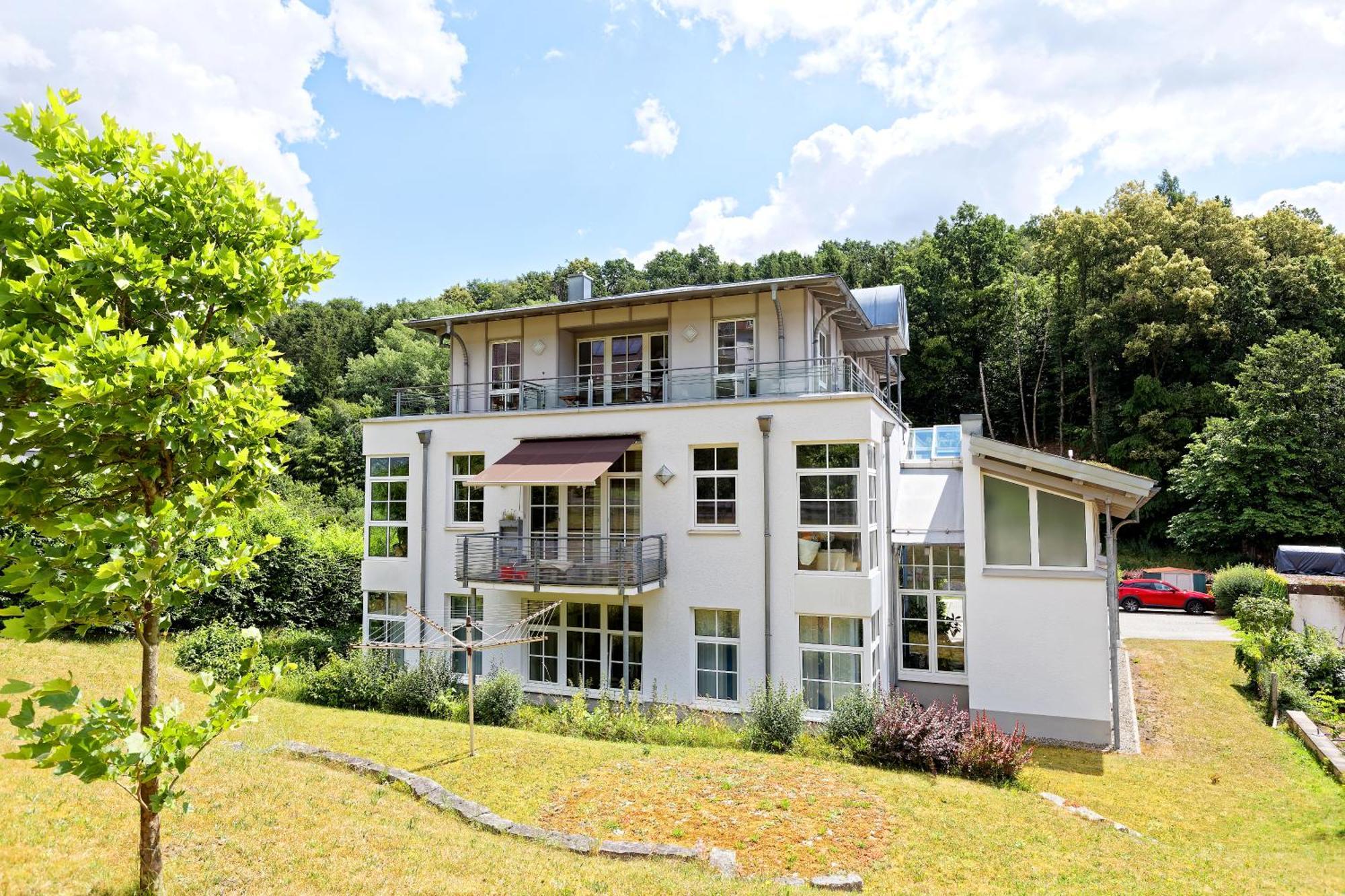 Grosszuegiges Helles Penthouse -Komplette Etage- Mit Balkon Und Stellplatz In Ruhiger Lage Kulmbach Esterno foto